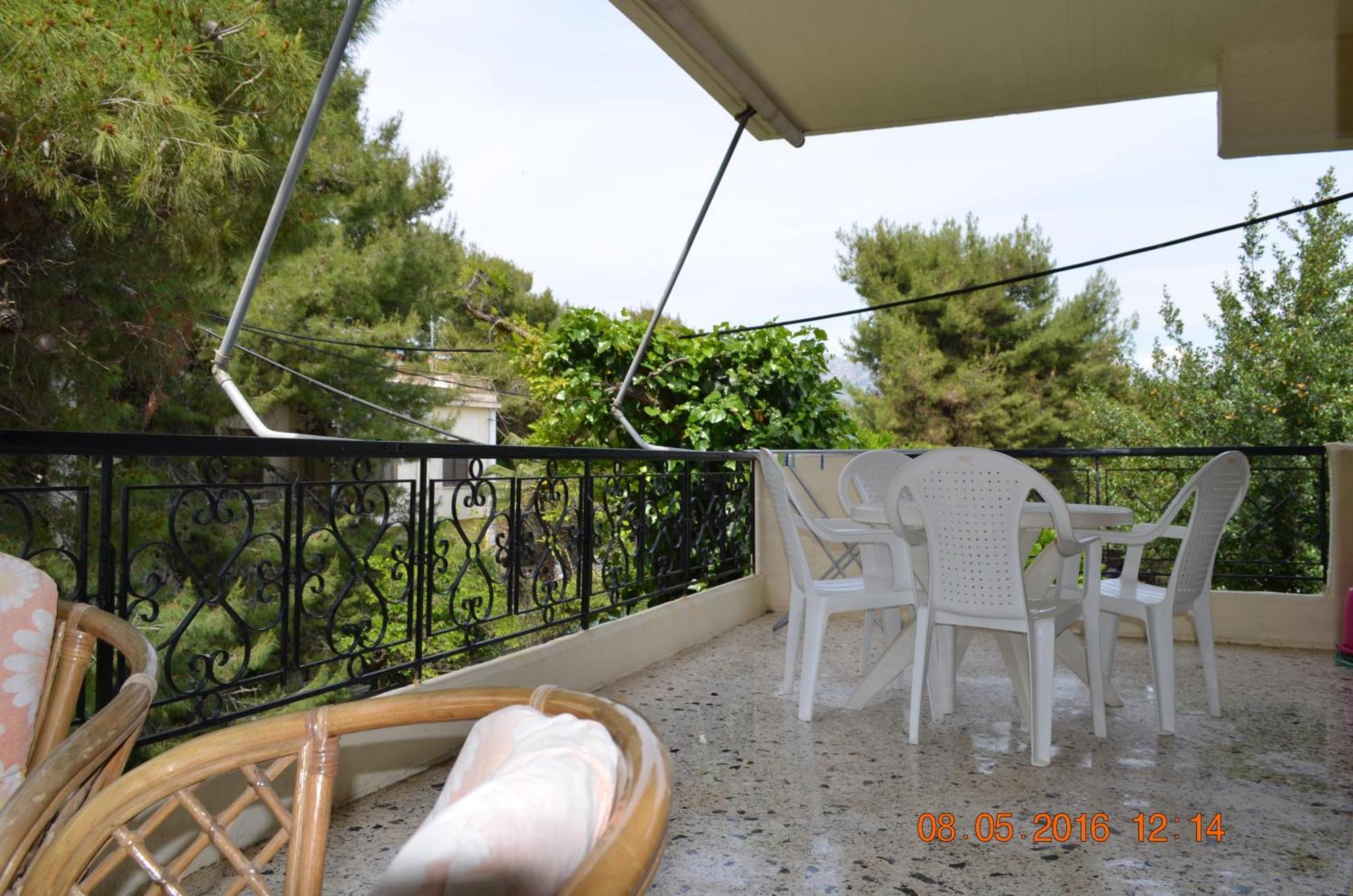Appartement Zoumperi *