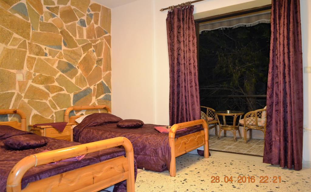 Appartement Zoumperi *