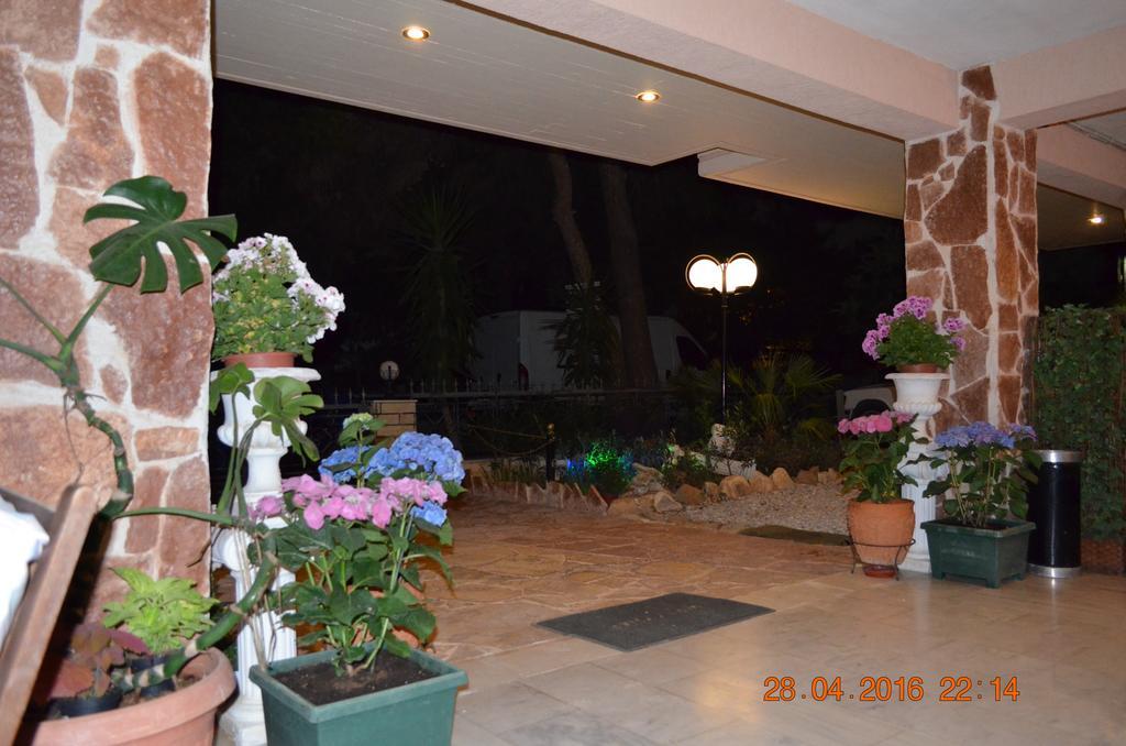 Zoumperi Appartement *