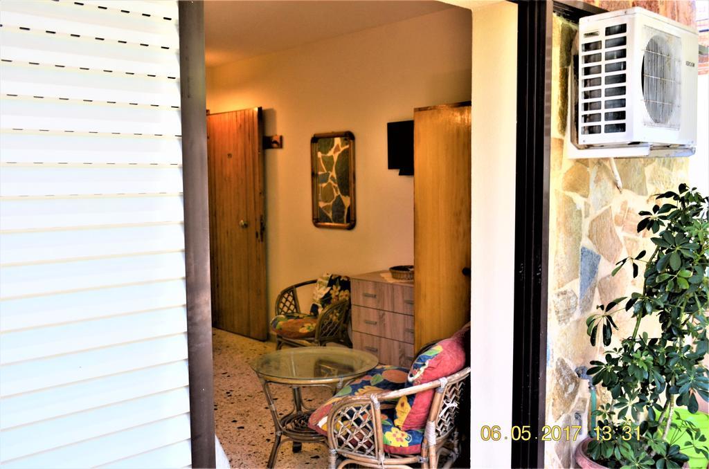 Zoumperi Appartement *