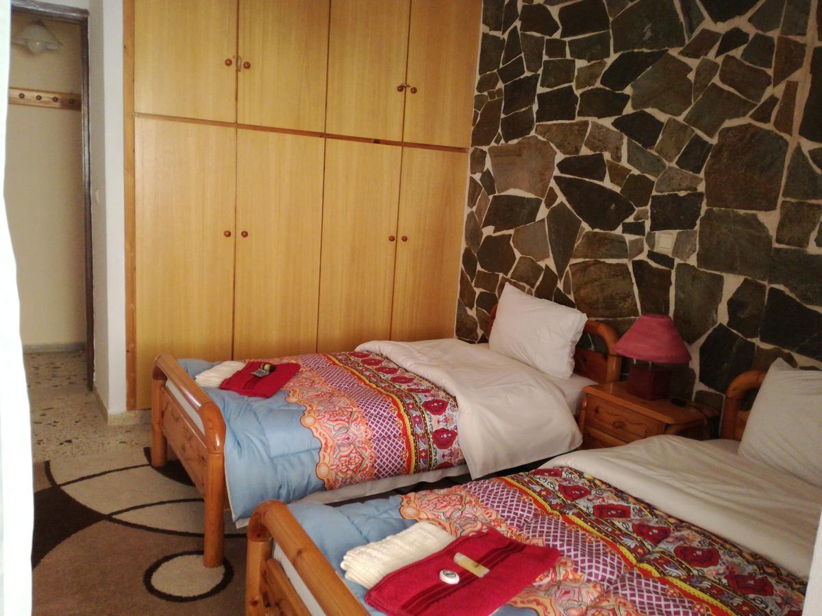 Appartement Zoumperi *